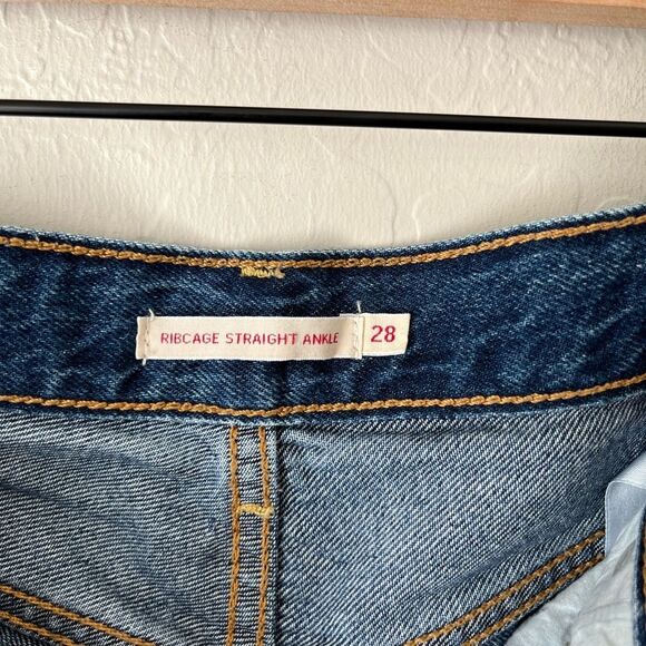 Levi’s Ribcage Straight Ankle Button Fly Denim Jeans Size 28 - Picture 4 of 6